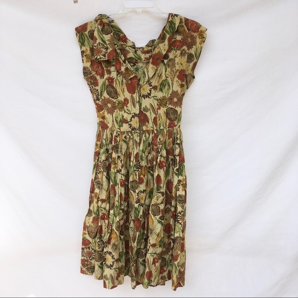 1940s/1950s Genuine Vintage Swing Dress - Picture 6 of 15